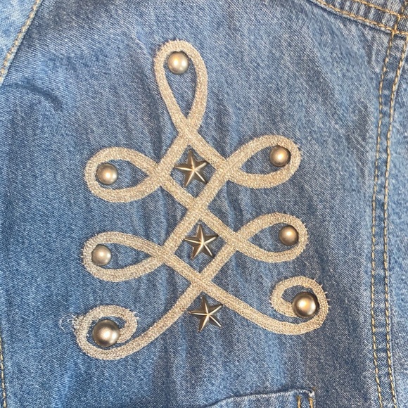 Vintage Western Style Embroidered Denim Button-Up Shirt - Picture 3 of 7